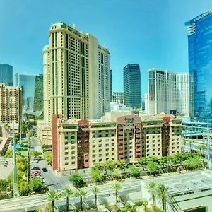  Appartement Strip View - No Fee !